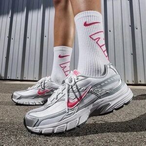 Nike Initiator Women's sneakers 9.5